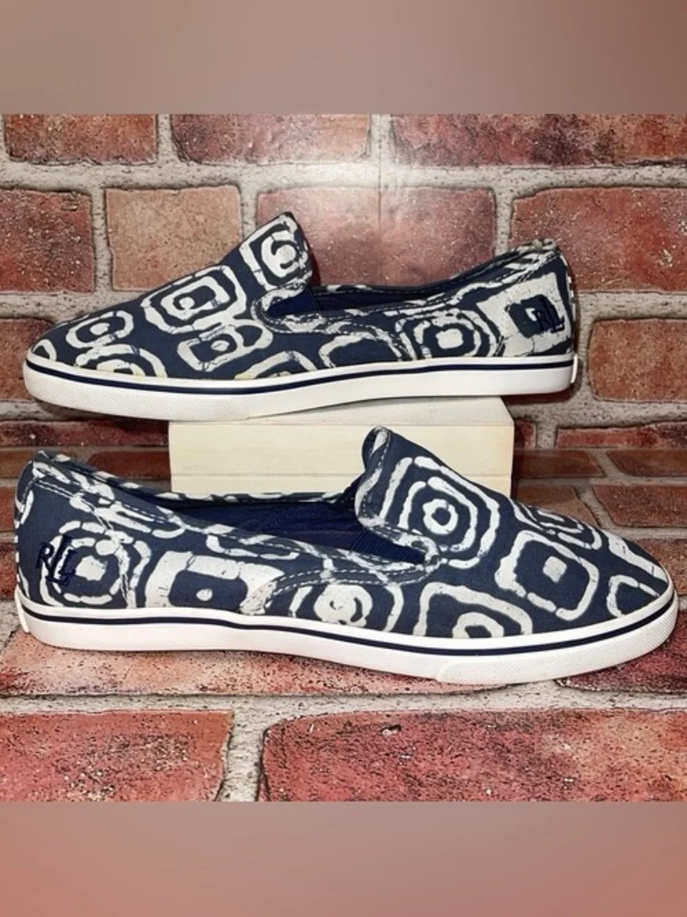 Pre-Owned Lauren Ralph Lauren Janis Blue White Slip-On Shoes Size 8B Chic